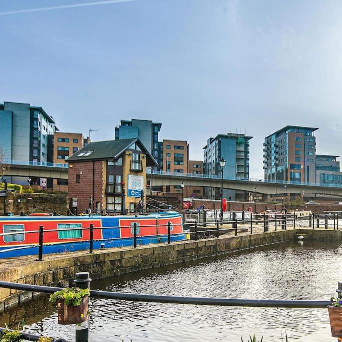 Beautiful 1-bed In Grade Listed Warehouse - Victoria Quays, Centre, Free Parking, Pet Friendly, Netflix Шефилд