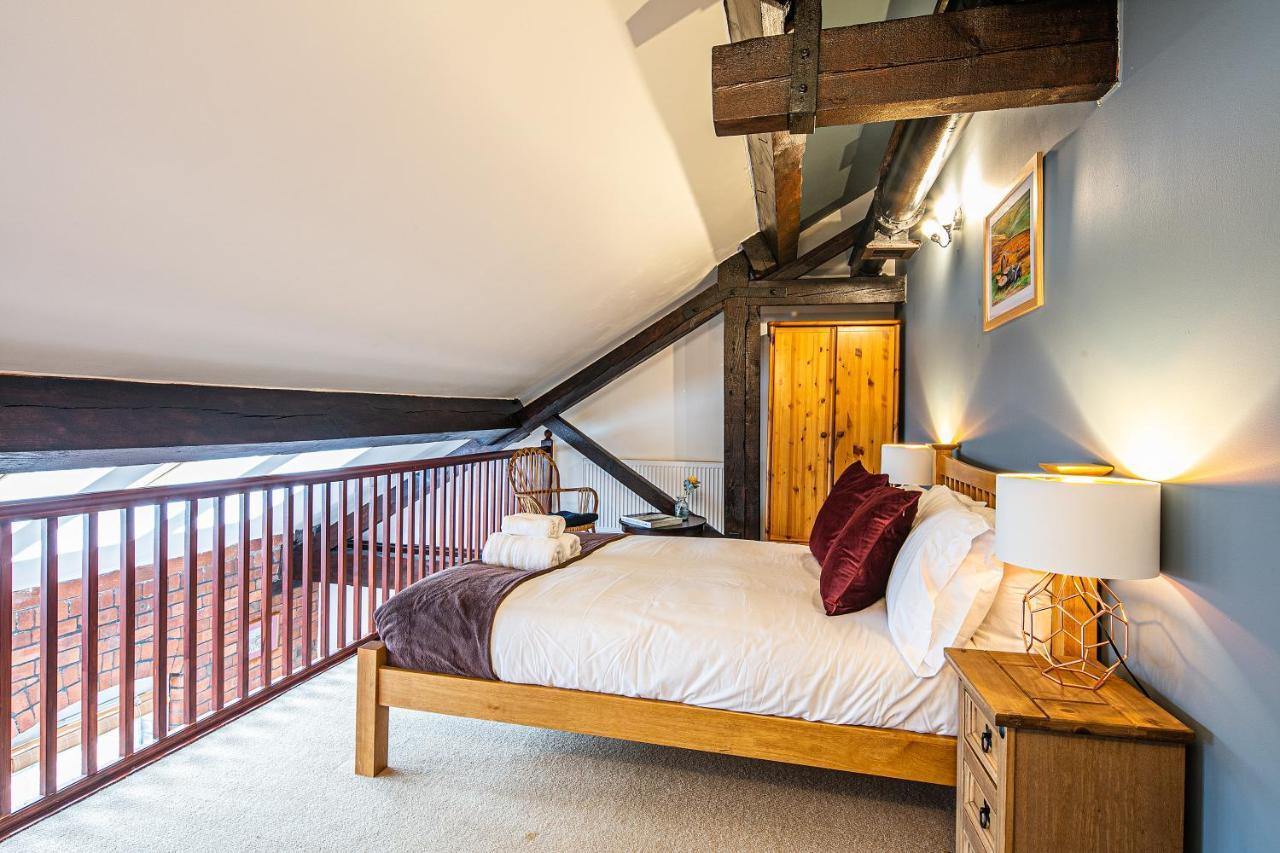 Beautiful 1-bed In Grade Listed Warehouse - Victoria Quays, Centre, Free Parking, Pet Friendly, Netflix Appartement *