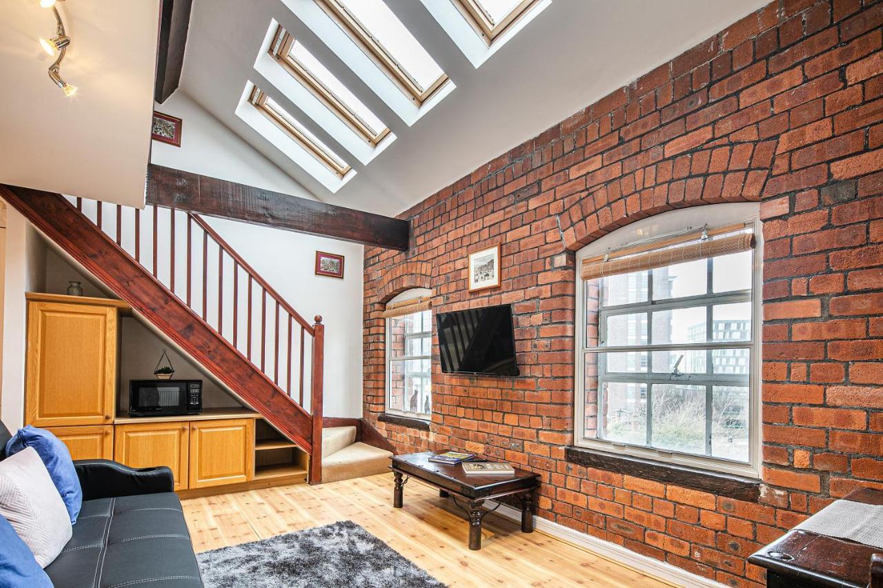 Beautiful 1-bed In Grade Listed Warehouse - Victoria Quays, Centre, Free Parking, Pet Friendly, Netflix Appartement